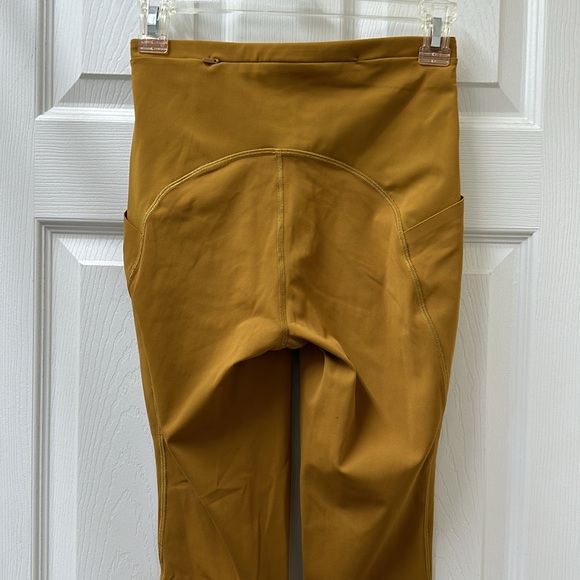 LIKE NEW! Lululemon Swift Speed High-Rise Tight 28" - Picture 10 of 16